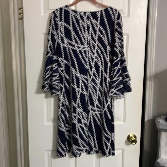 Excellent Condition Smoke Free Home Navy & White Dress - Picture 4 of 4